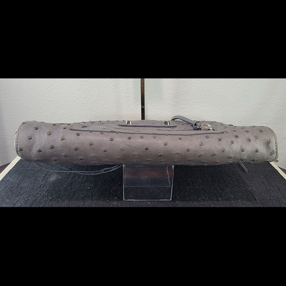 BALENCIAGA Ostrich Envelope Clutch bag - Picture 4 of 11